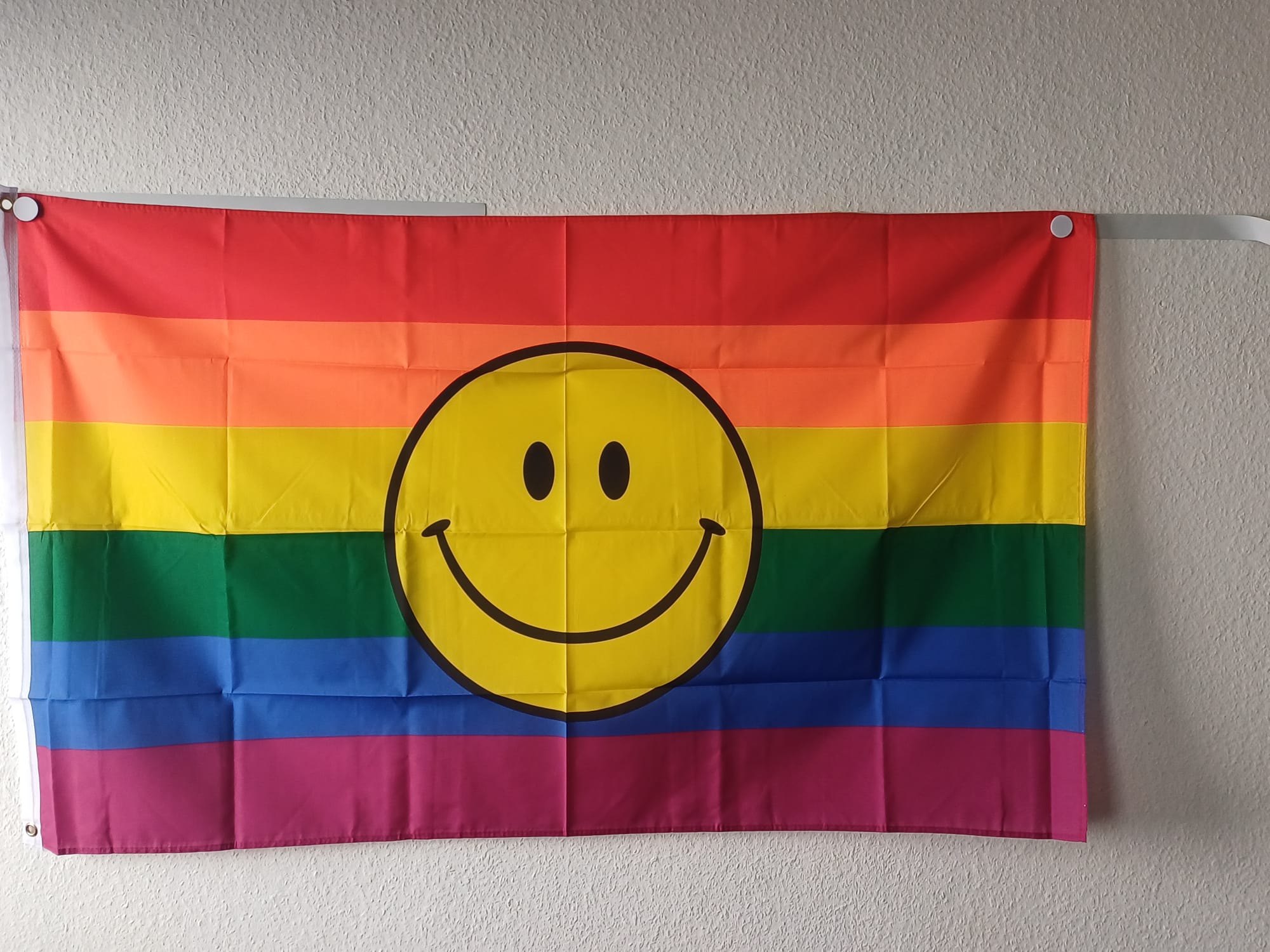 SMILE Pride Flag - PrideMerch.de - Team Behinderte im Queer Cities e.V.