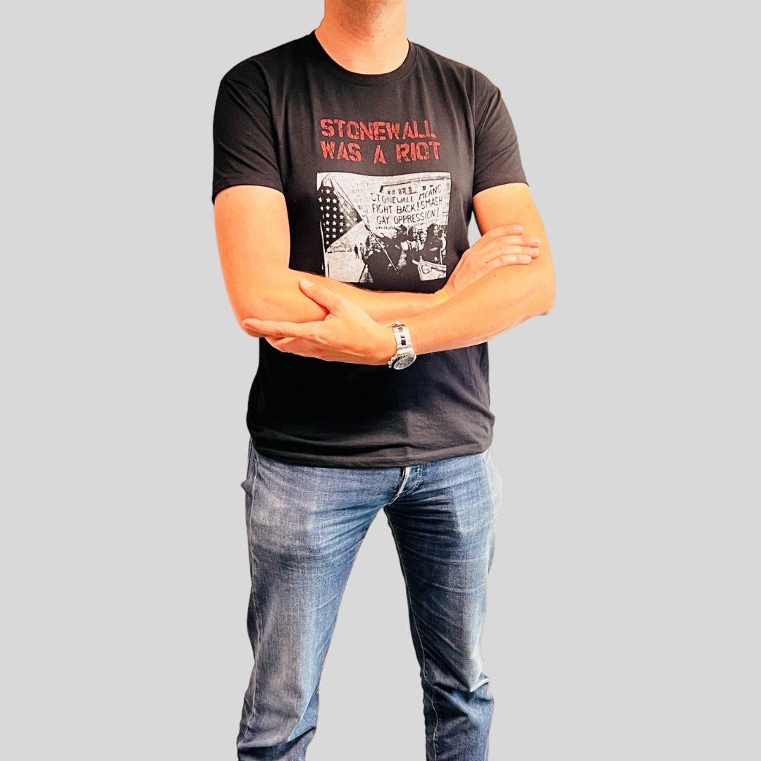 "Stonewall Was a Riot" T-Shirt - PrideMerch.de - Team Behinderte im Queer Cities e.V.