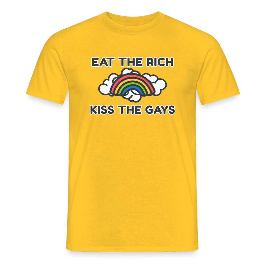 Das sonnengelbe LGBTIQ-Oberteil als isolierte Grafikdarstellung ohne Hintergrund. Während die verspielten weißen Wolken und der Regenbogen pure Lebensfreude ausstrahlen, sorgt der freche "Eat The Rich"-Schriftzug für die nötige Portion politischen Widerstand
