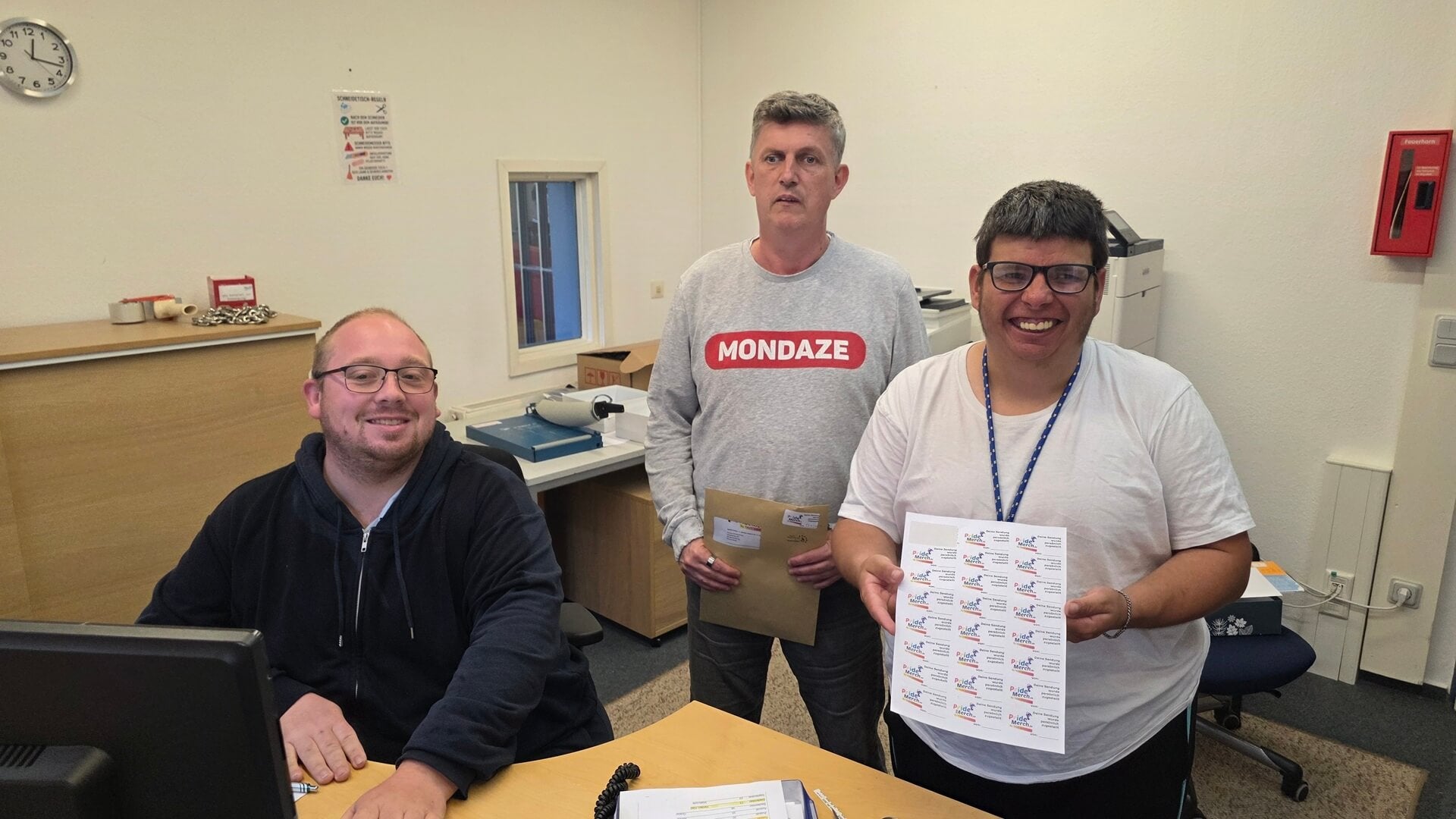 PrideMerch mit persönlicher Zustellung: Mit BSAG und ÖPNV direkt zu dir!