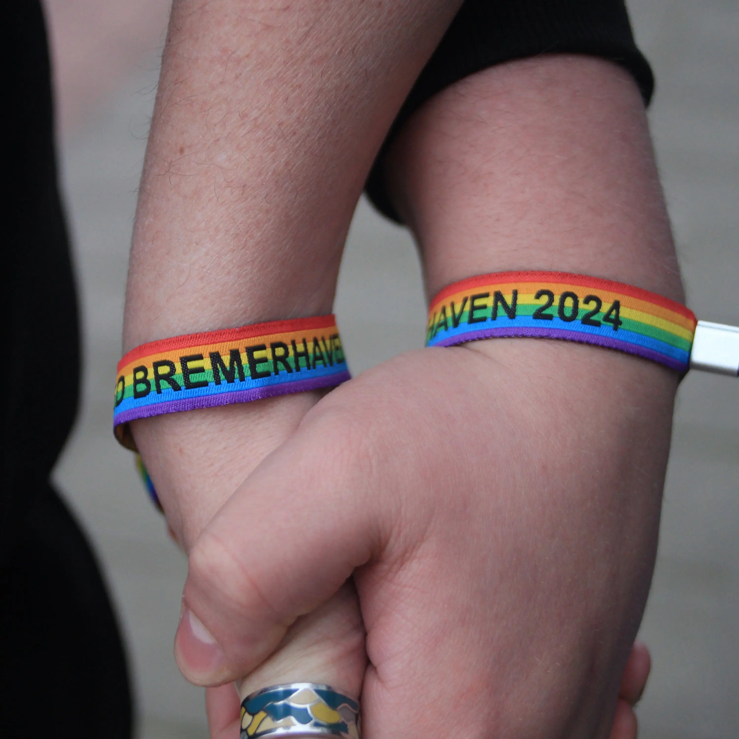 Pride-Armband des CSD Bremerhaven 🌈 (Stoffarmband) - PrideMerch.de - Team Behinderte im Queer Cities e.V.