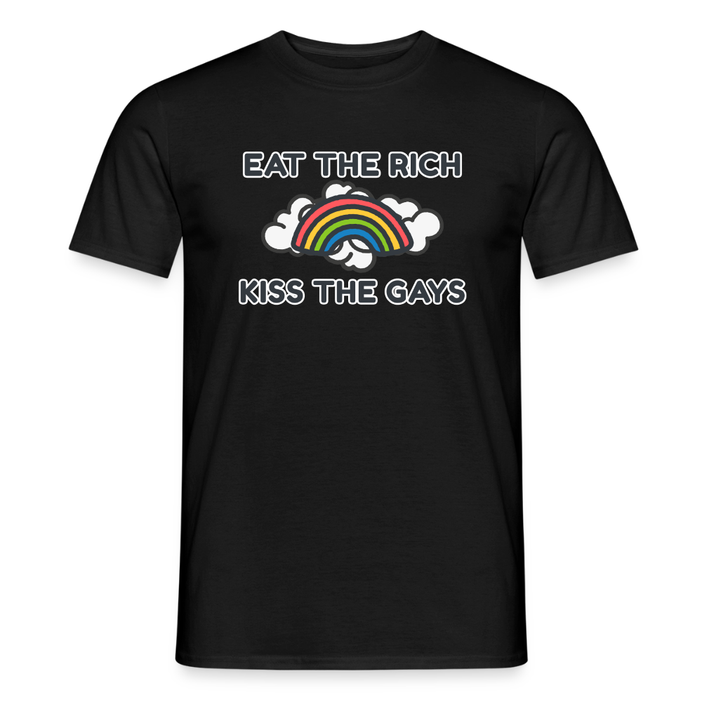 Das schwarze "Eat The Rich Kiss The Gays" T-Shirt als freigestelltes Produktbild. Die dicken weißen Umrandungen der fetten Comic-Schrift und der bunte Regenbogen kommen auf dem dunklen Stoff besonders stark zur Geltung