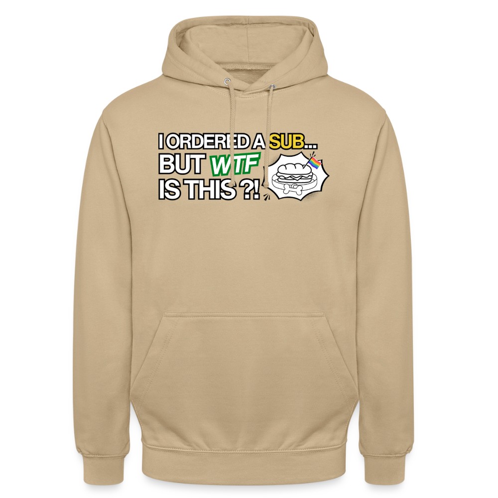 Ein Hoodie im unaufdringlichen Beige als freigestelltes Flatlay. Der dezente Naturton des Stoffes lässt das farbintensive Regenbogen-Artwork mitsamt der frechen Sandwich-Zeichnung elegant im Vordergrund wirken.