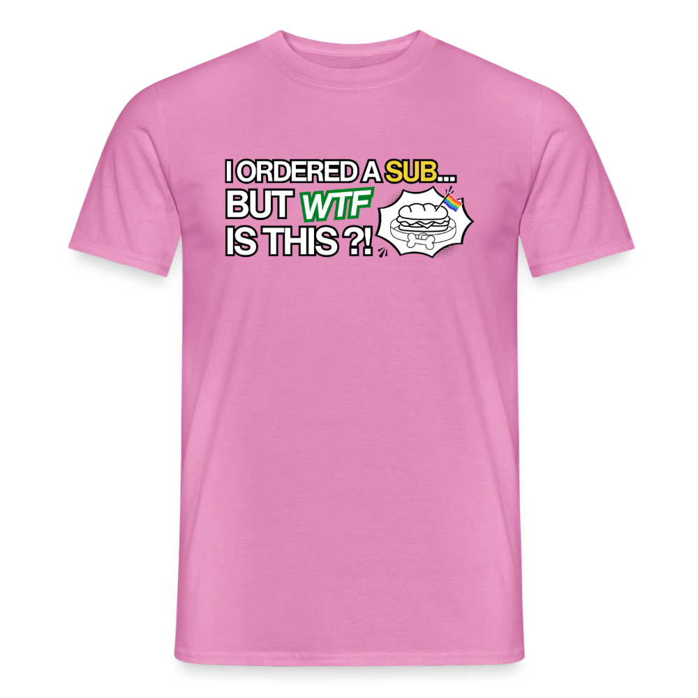 Freigestelltes pinkes T-Shirt mit fetter Typografie und dem weißen Stern, auf dem das Sandwich von einem Puppy-Halsband umschlossen wird.