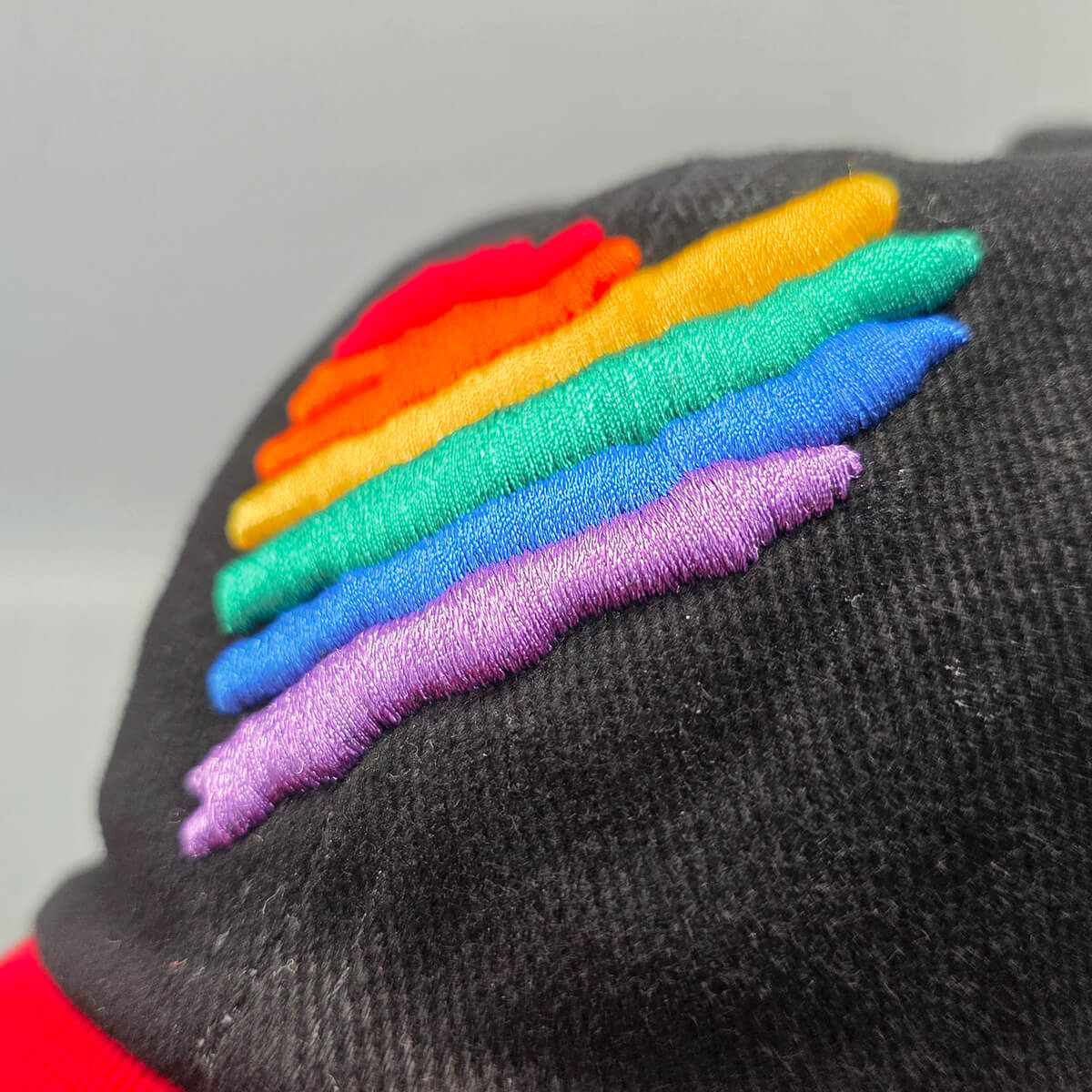 Pride Baseball Cap "Regenbogen-Herz"