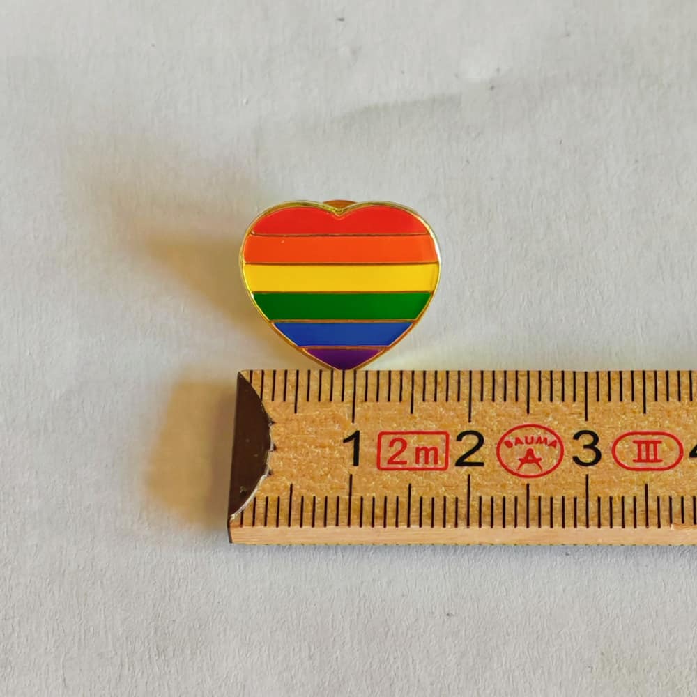 Rainbow Herz Pride-Pin / Regenbogen-Herz-Anstecker