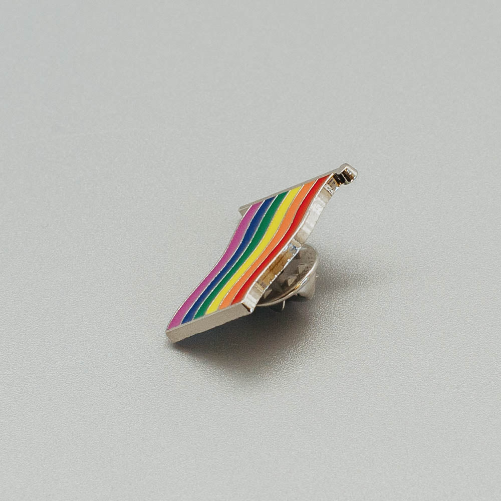 Rainbow Flag Pride-Pin / Regenbogen-Flagge-Anstecker