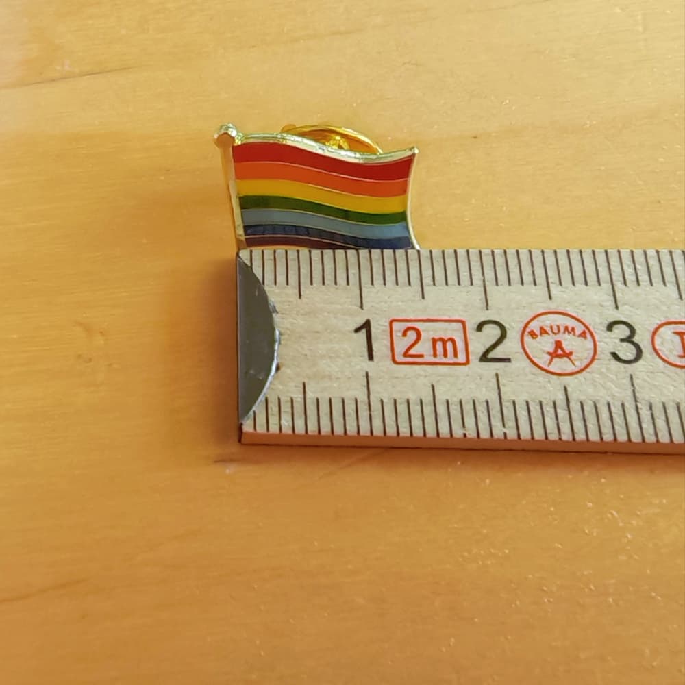 Rainbow Flag Pride-Pin / Regenbogen-Flagge-Anstecker